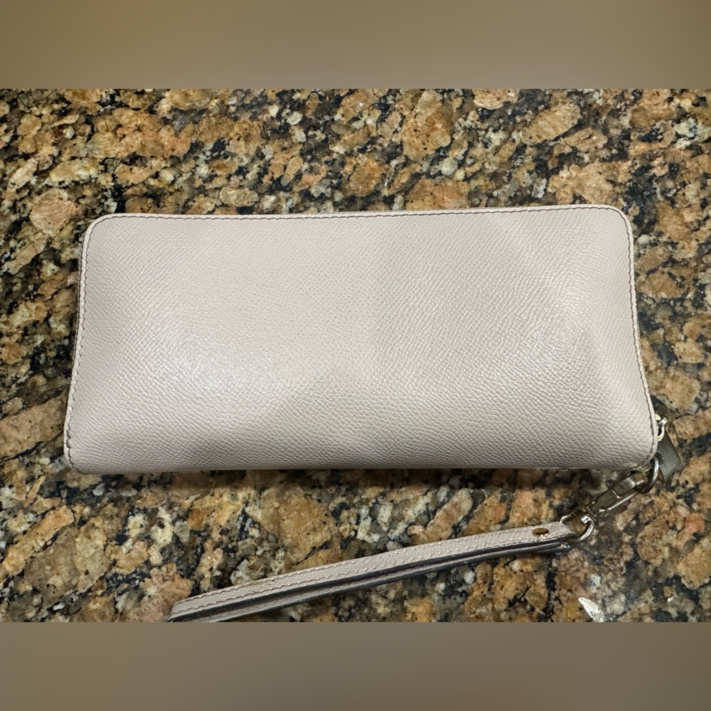Authentic Michael Kors Beige Backpack and Wallet Set - Picture 8 of 11